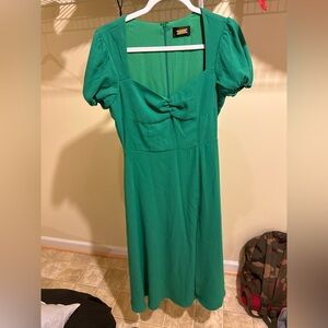 Alexia Admor Green Midi Dress with Puff Sleeves